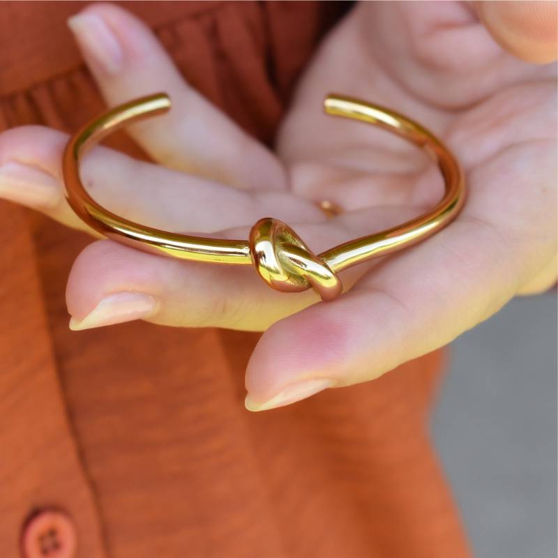 Pulsera Rígida Ajustable Con Nudo
