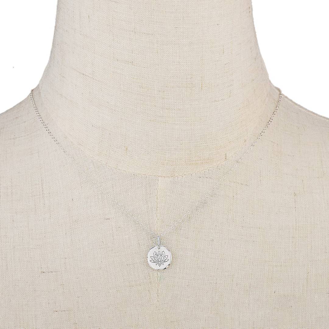 Pulsera Minimalista Con Nudo