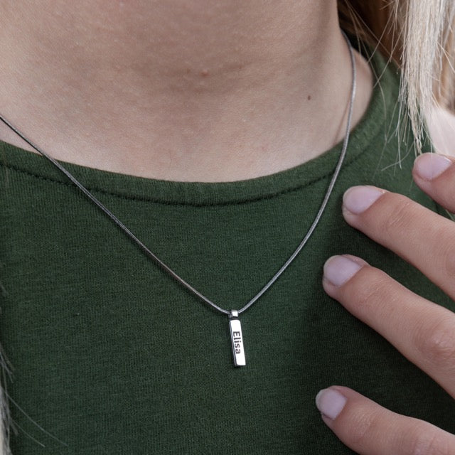 Collana Minimale Unisex Con Targhetta Incisa