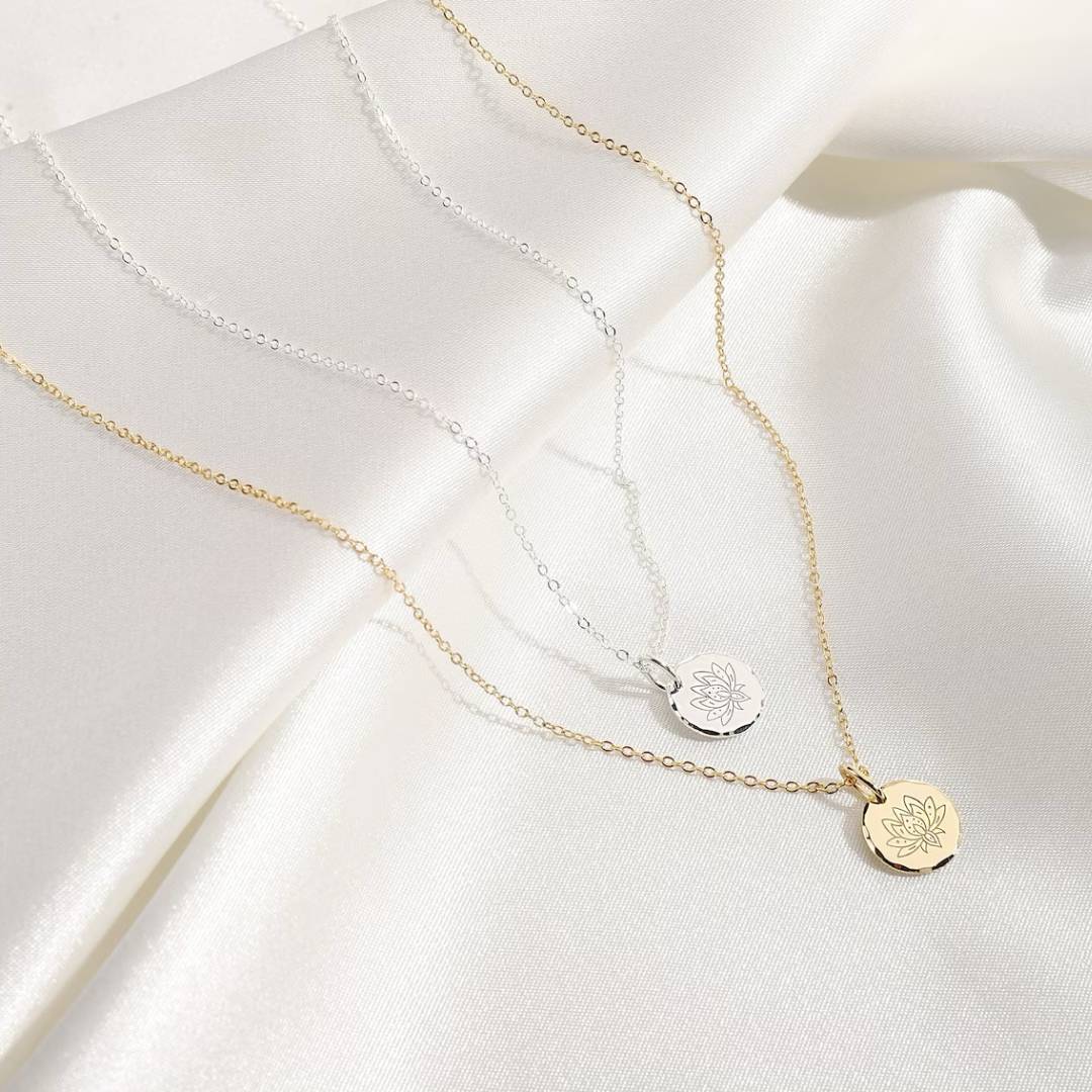 Pulsera Minimalista Con Nudo