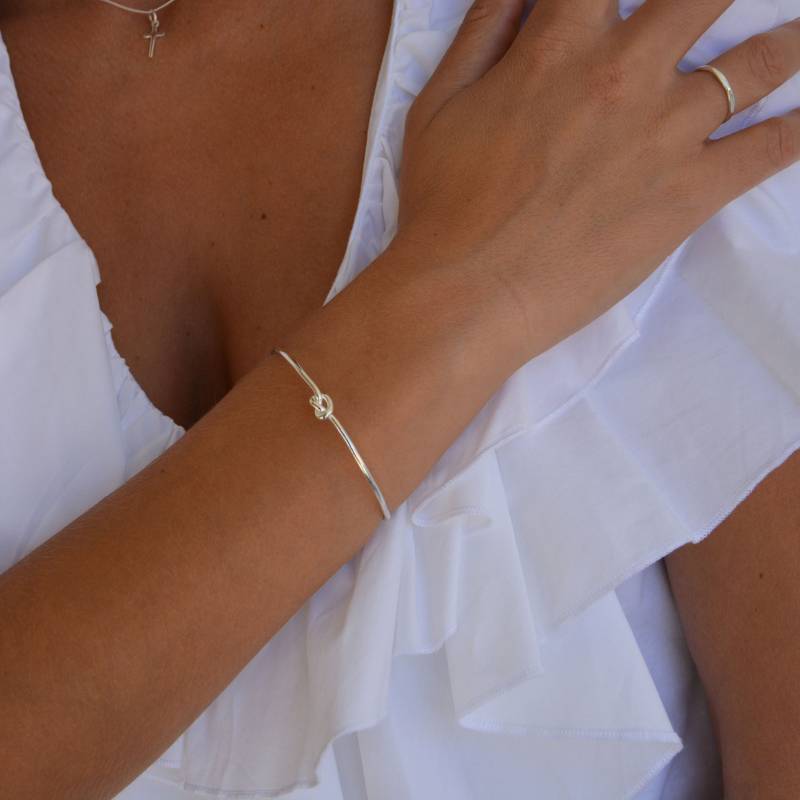 Pulsera Rígida Ajustable Con Nudo
