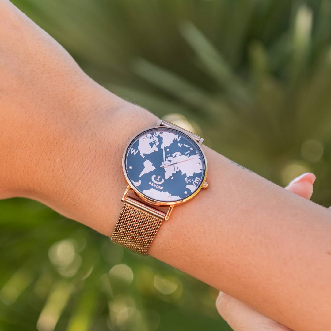 Reloj personalizado con mapa del mundo