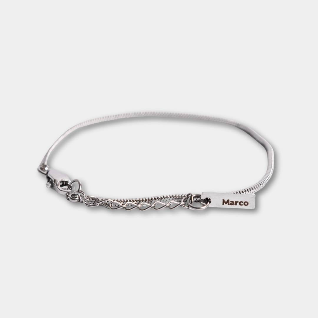 Minimal Unisex Bracelet With Engraved Plate