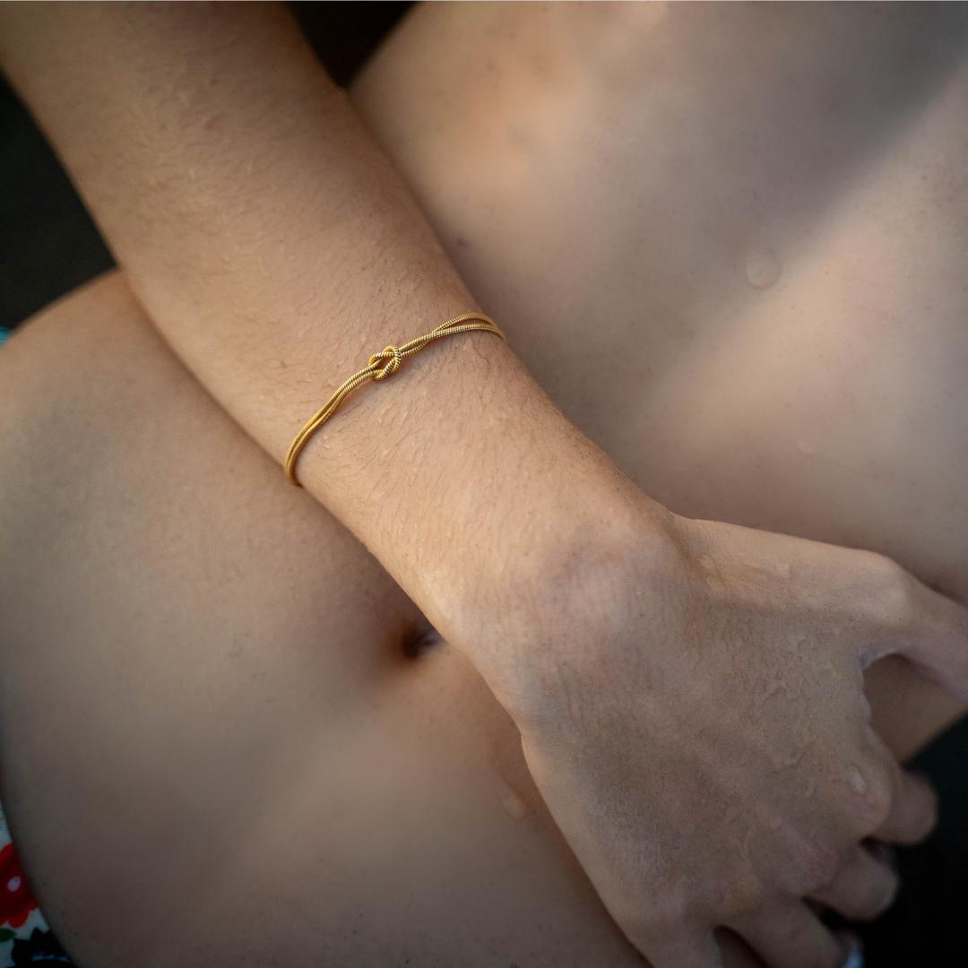 Coppia di 2 Bracciali Nodo dell'Amore - Confezione Regalo con Certificato di Promessa