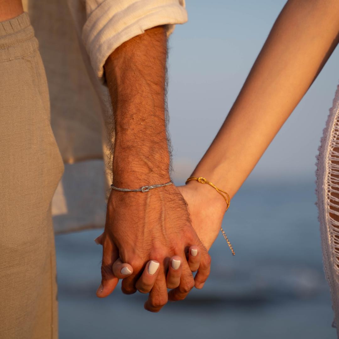 Coppia di 2 Bracciali Nodo dell'Amore - Confezione Regalo con Certificato di Promessa