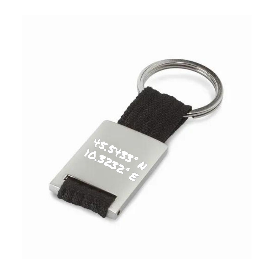 Porte-clés rectangulaire en acier satiné avec gravure