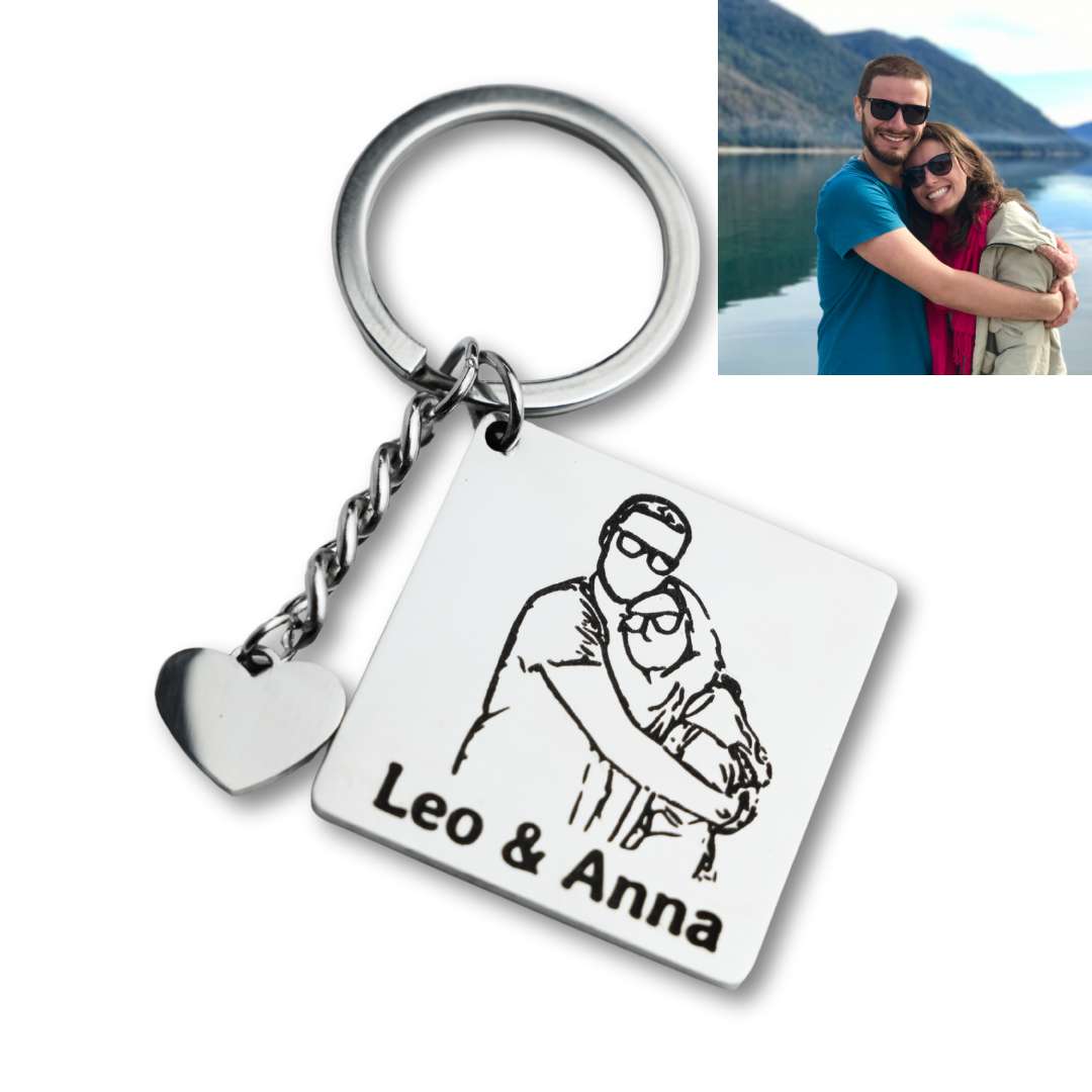 Personalisierter quadratischer Schlüsselanhänger mit eingraviertem Paarfoto