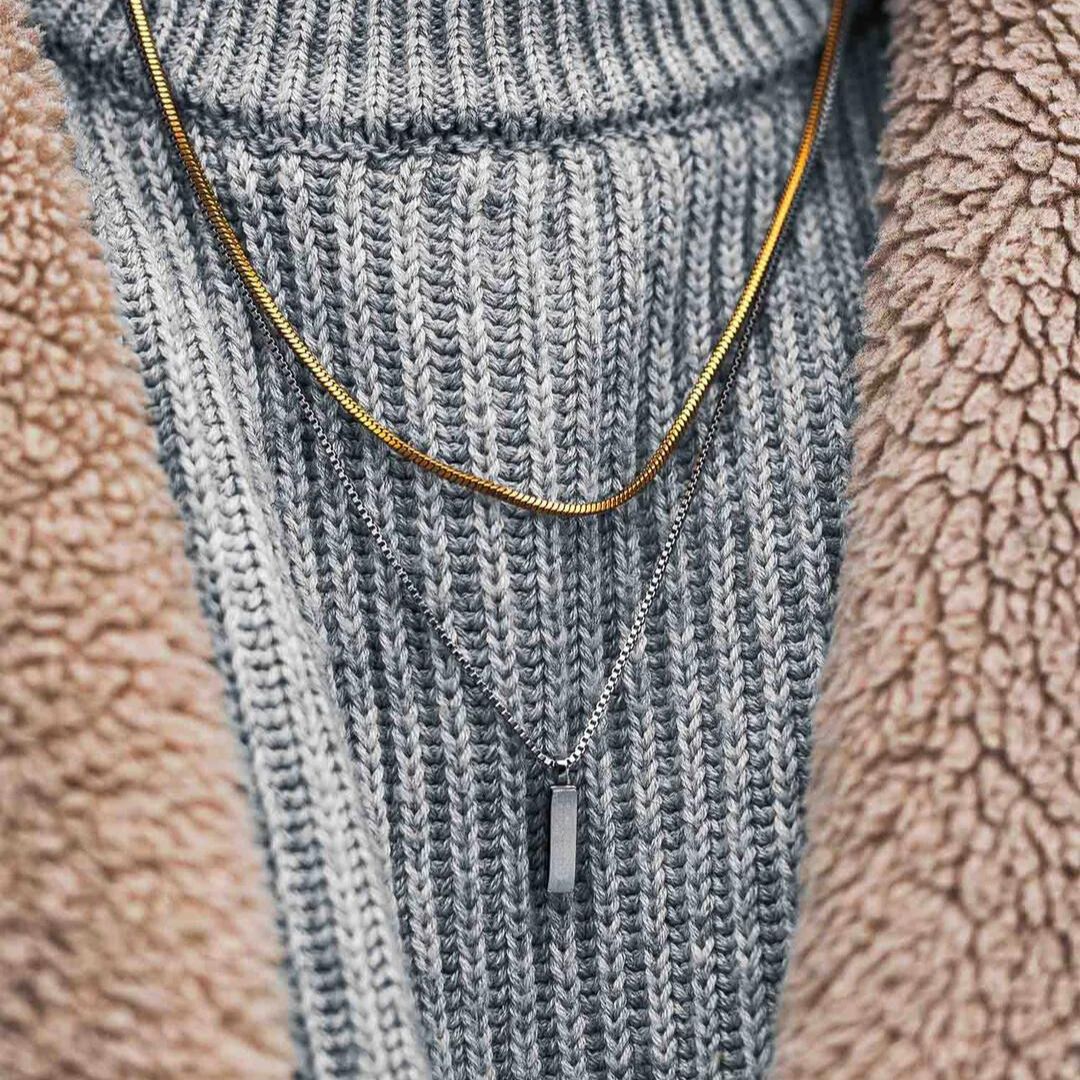 Minimal Unisex Bracelet With Engraved Plate