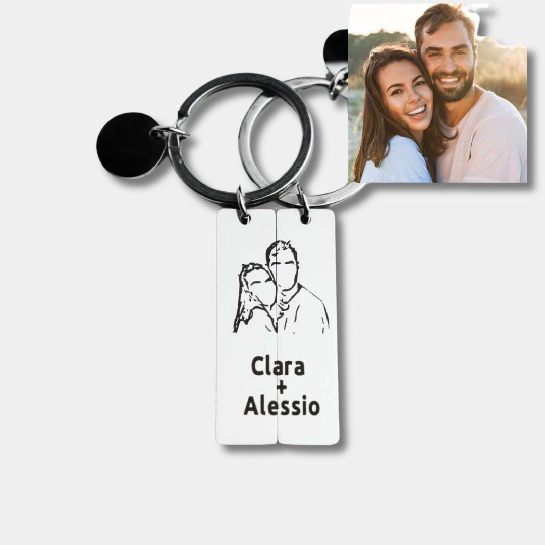 2 chaveiros personalizados combinando com foto de casal gravada