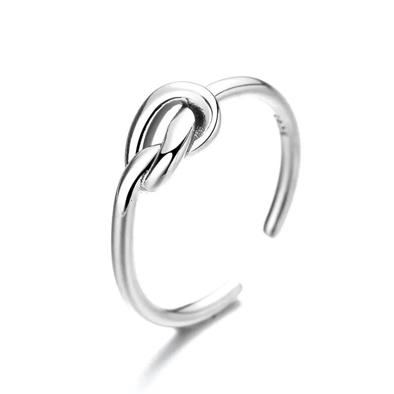 Minimal Heart Knot Ring